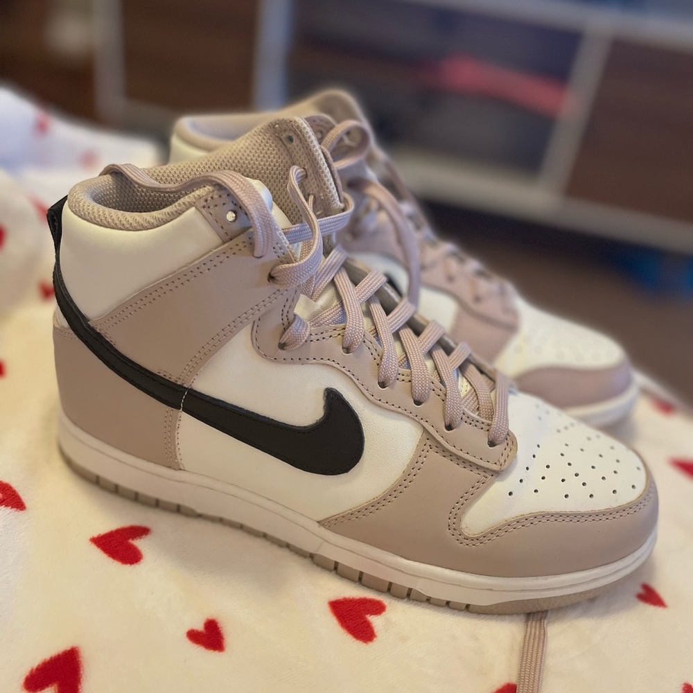 Nike high top Dunks 7.5W
